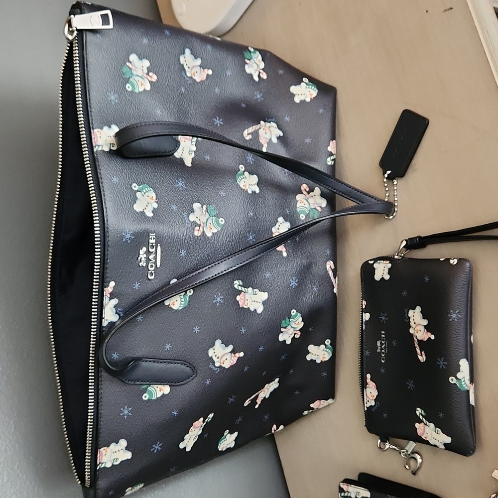 Coach Snowman Purse Set 4 Items